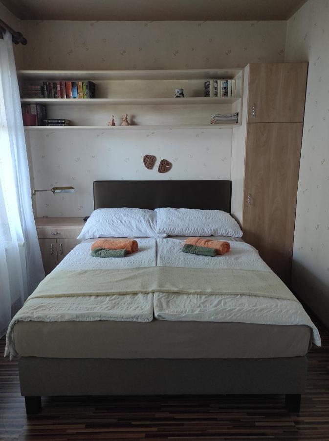 Fuevesi Vendeghaz Hotel Balatonfured Luaran gambar