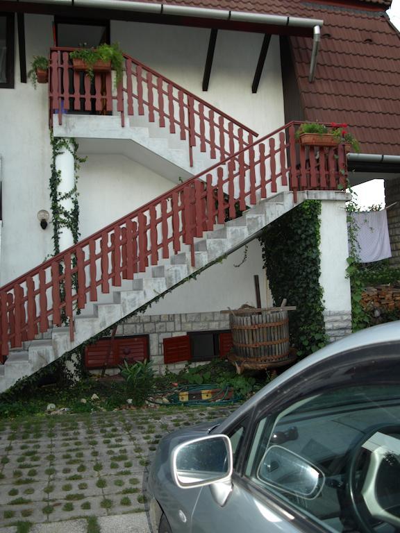 Fuevesi Vendeghaz Hotel Balatonfured Luaran gambar