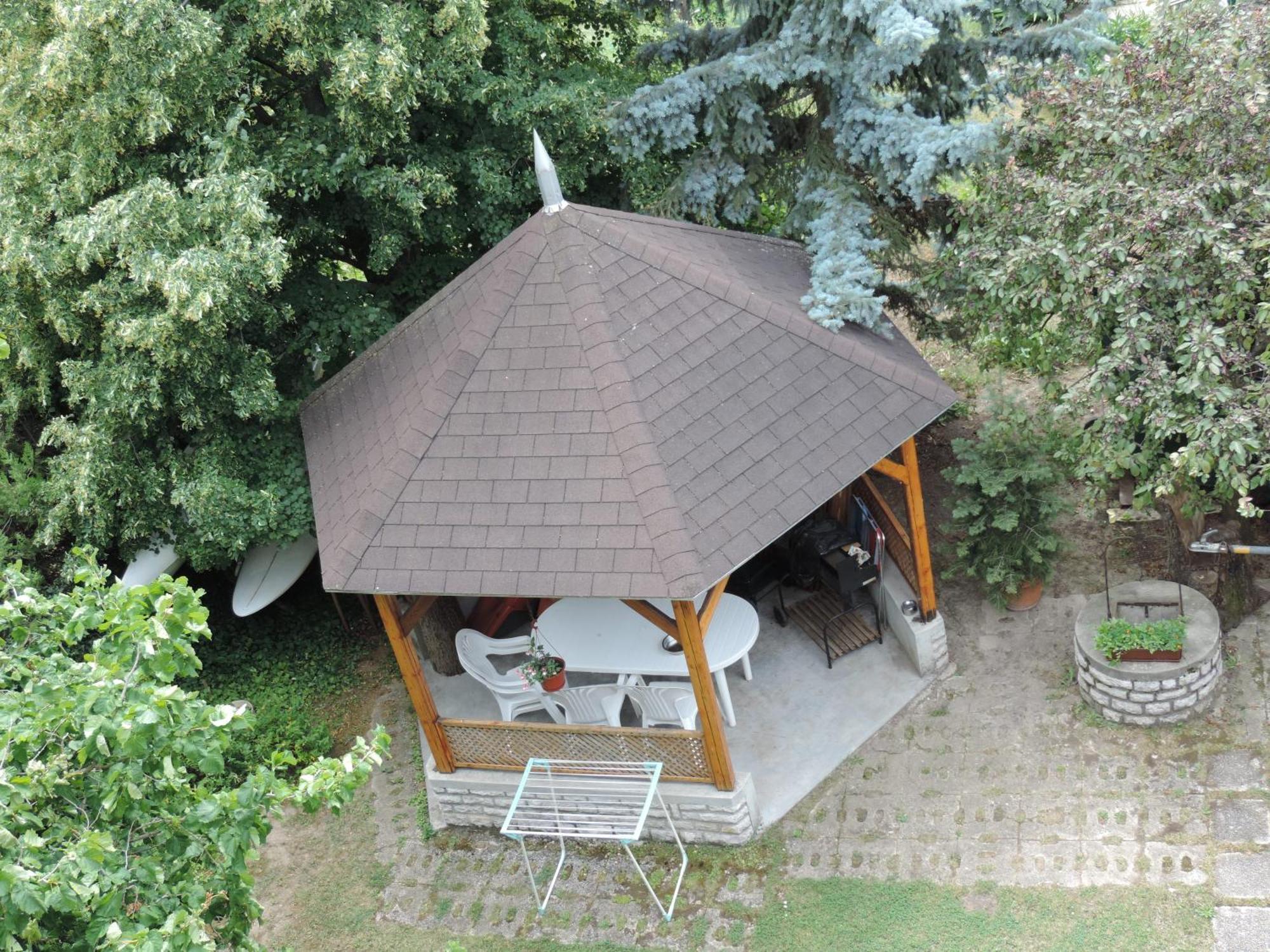 Fuevesi Vendeghaz Hotel Balatonfured Luaran gambar