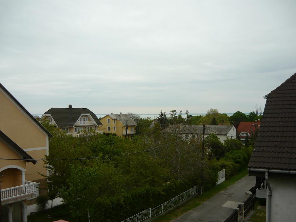 Fuevesi Vendeghaz Hotel Balatonfured Luaran gambar